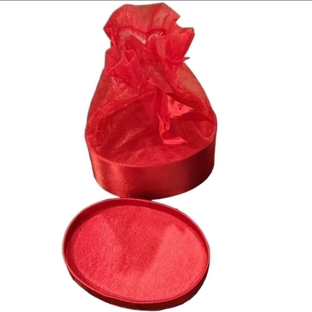 RED Quillted Top Jewelry Storage